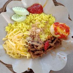 Nasi Kuning Kumplit