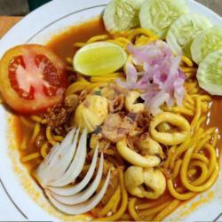 Mie Aceh Tumis Cumi