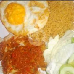 Mie Telor Ceplok Ayam Geprek