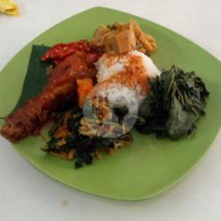 Nasi Ayam Pedas Manis