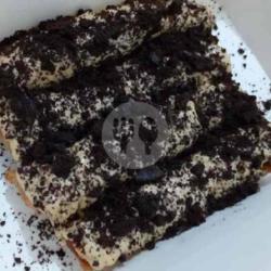 Piscok Lumer Tiramisu Oreo