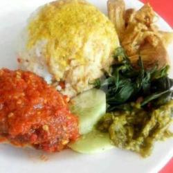 Nasi Ayam Balado