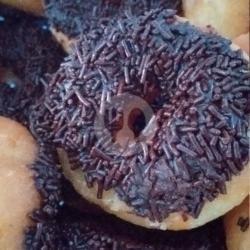 Donat Mesis Coklat 3 Pcs / Pack