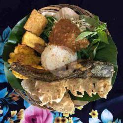 Nasi Pecel Ikan Lele