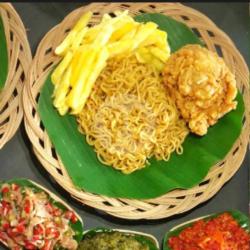 Indomie Goreng Ayam Geprek    Kentang Goreng