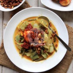 Lontong Sayur   Telur Mata Sapi