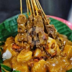 Sate Padang Sapi Lontong