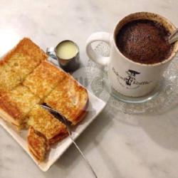 Paket Kopi(hitam/susu)   Roti Bakar