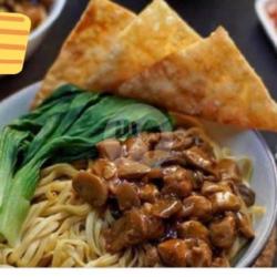 Mie Yamien Pangsit Bandoeng