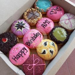 Donat Ucapan  12(tulisan Pink)