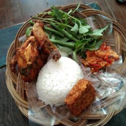 Ayam Penyet Goreng