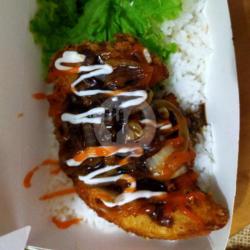 Chicken Katsu/ Chicken Pop ( Tergantung Stock) Blackpapper Salada/timun