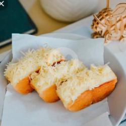 Kue Pukis Toping Keju