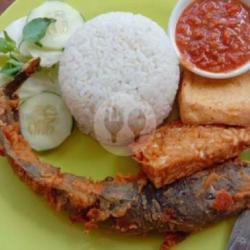 Nasi Lele Tepung Crispy Tahu Tempe