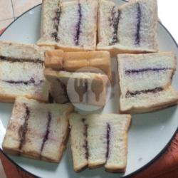 Roti Bakar Selai Coklat Keju Dan Nanas