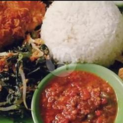 Ayam Penyet   Urap