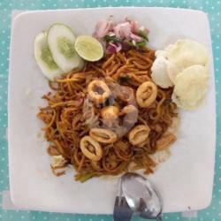 Mie Goreng Basah Cumi