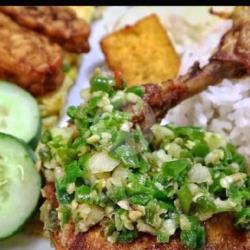 Nasi Timbel Ayam Serundeng Sambal Ijo