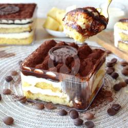 Tiramisu Dessert Box