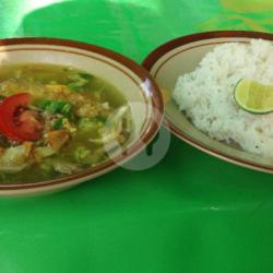 Soto Ayam   Ceker   Nasi   Minuman   Kerupuk