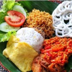 Nasi Ayam Geprek Ekstra Mie