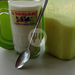 Melon Flavour Milk