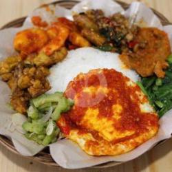 2x Nasi Rames Telor Ceplok ,perkedel Kentang,sayur