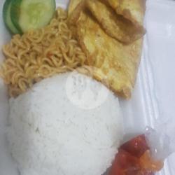 Nasi, Indomie Goreng, Telur Dadar