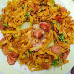 Kwetiaw Goreng Sosis