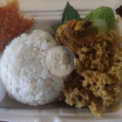 Nasi Sayap Goreng Kremes