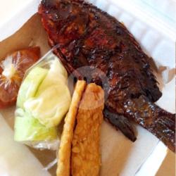 1 Ikan Nila Bakar Sedang