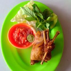 Bebek Goreng