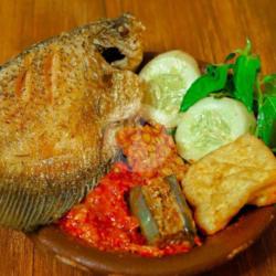 Nasi Ikan Gurame