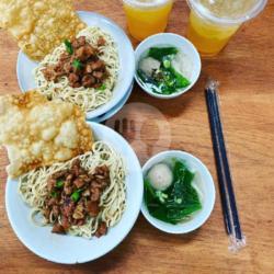 Bakmi Ayam Komplit