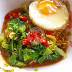 Indomie Nyemek Telur