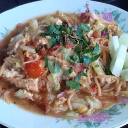 Bakmi Goreng Nyemek Campur Kerupuk