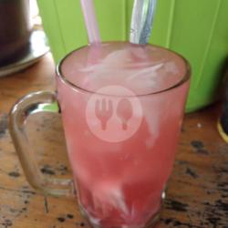 Es Kelapa Sirup Merah