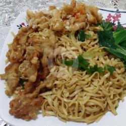 Mie Goreng Ayam Geprek Jamur Jumbo