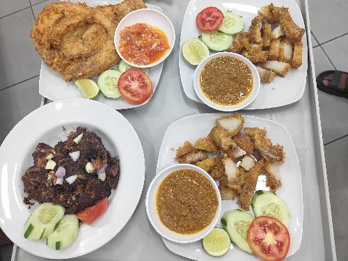 Warkop Dan Resto Bunga Robusta