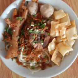 Mie Ayam Ceker Pentol