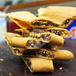 Martabak Manis Tipis Kering - Kacang Cokelat