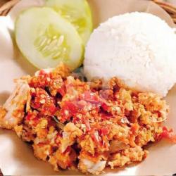 Ayam Geprek Pedas Jumbo