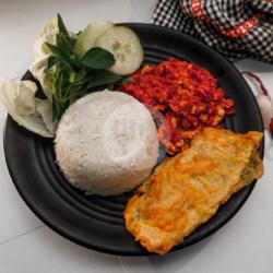 Nasi Tempe Penyet   Telor Dadar