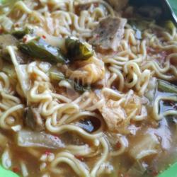 Mie Tomyam