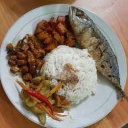 Nasi Ikan Kembung Kentang Orek