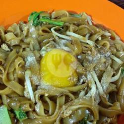 Mie Tiaw Goreng Telur