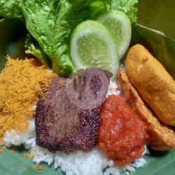 Paket Empal Serundeng Sambal Orek