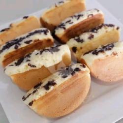 Kue Pukis Toping Coklat