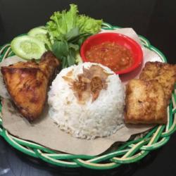 Lalapan Bebek Goreng