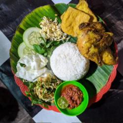 Nasi Kepala Goreng